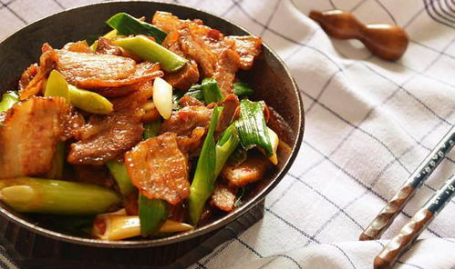回锅肉娱乐圈,娱乐圈的麻辣盛宴
